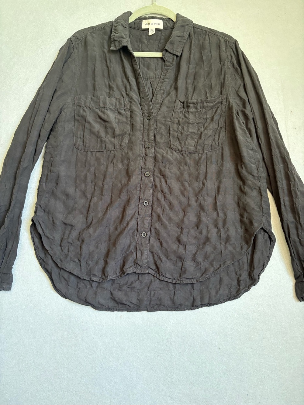 cloth & stone Women’s Button-Down Textured Gingham Shirt — Charcoal
